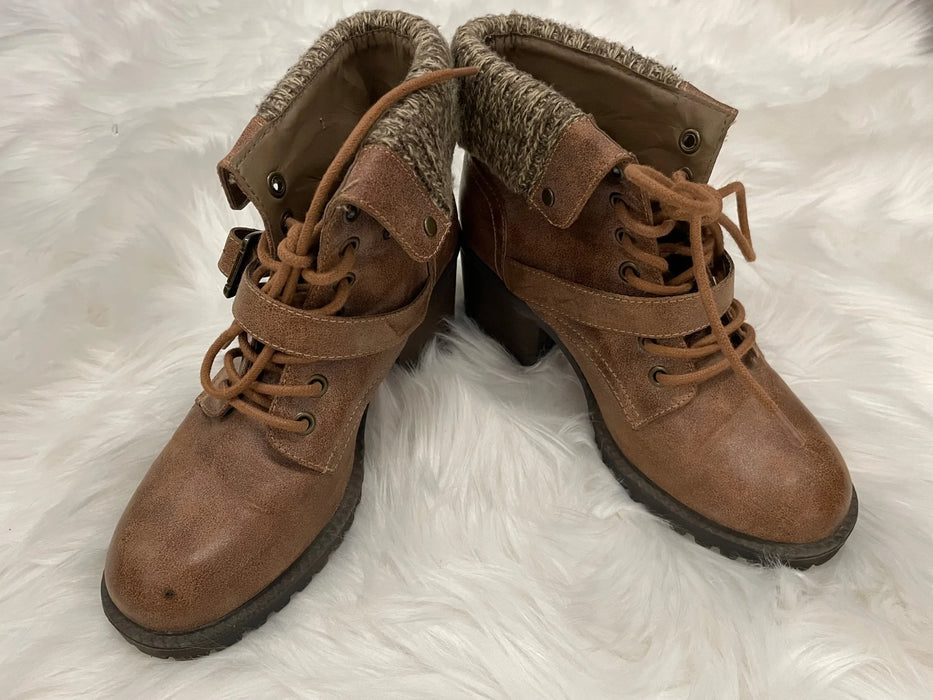 Bohemian womens 7.5 boots 28963