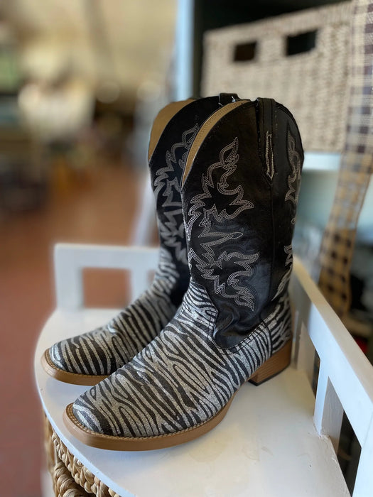 Women's Roper boots with beautiful sparkle zebra patterned sides size 11 29019