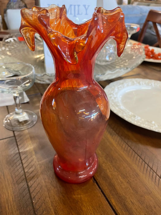 Amberina pulled glass vase 29080