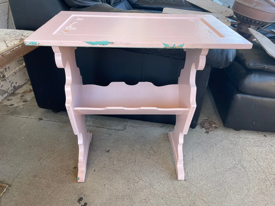 Pink side end table 29106