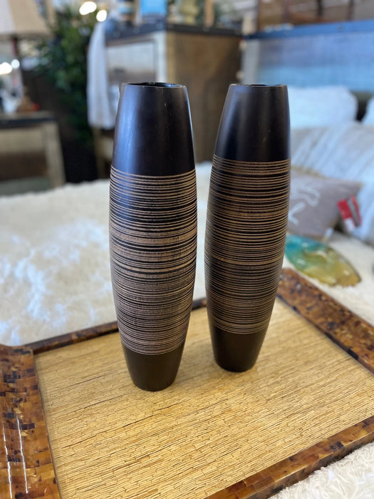 Tall black w/ brown striped vase 29157