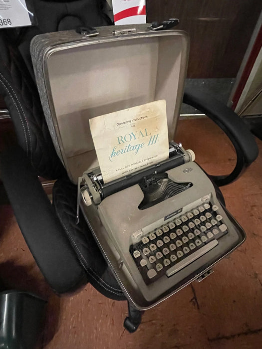 Royal Heritage III full size portable typewriter in case 29196