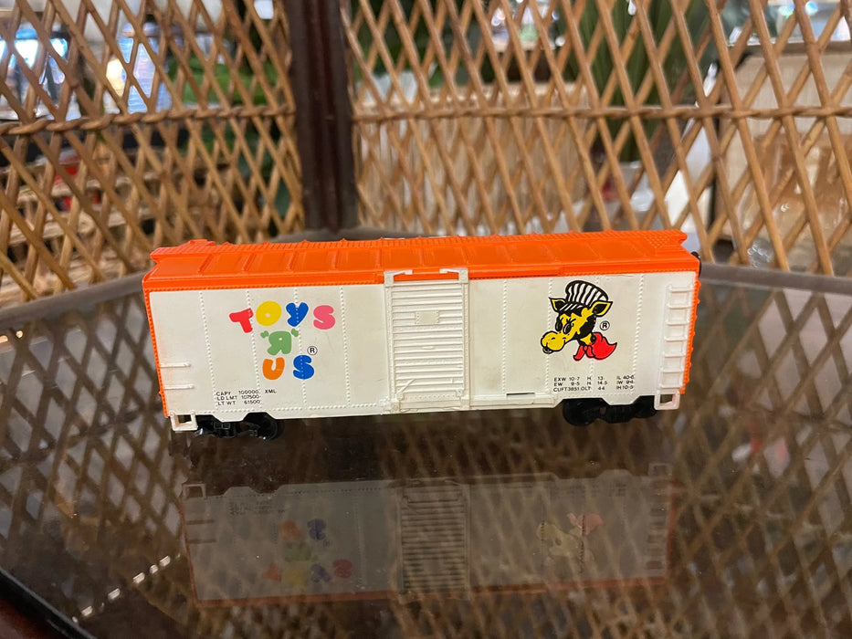 Toys R Us 40's train box car #8506 29309