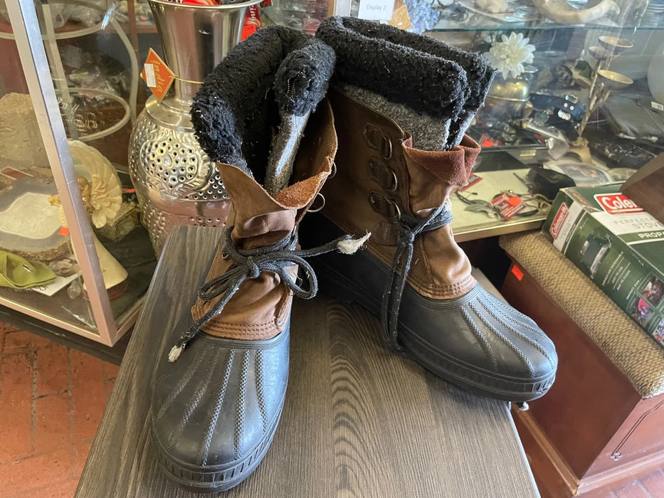 Sorel size 11 snow boots 29325