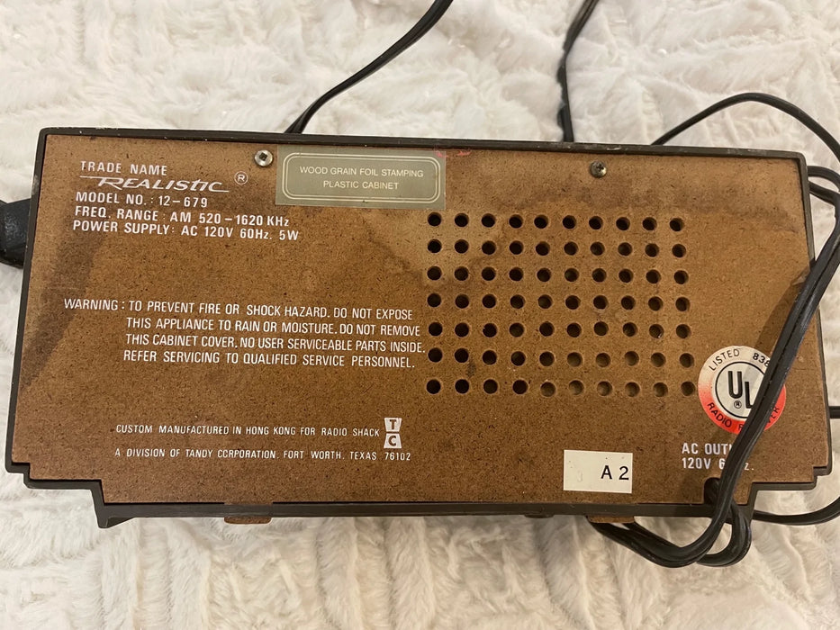 Vintage small radio 29336