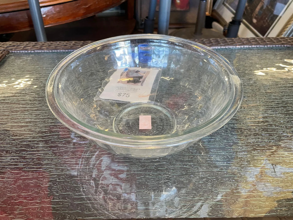 Vintage PYREX clear glass bowl 29358