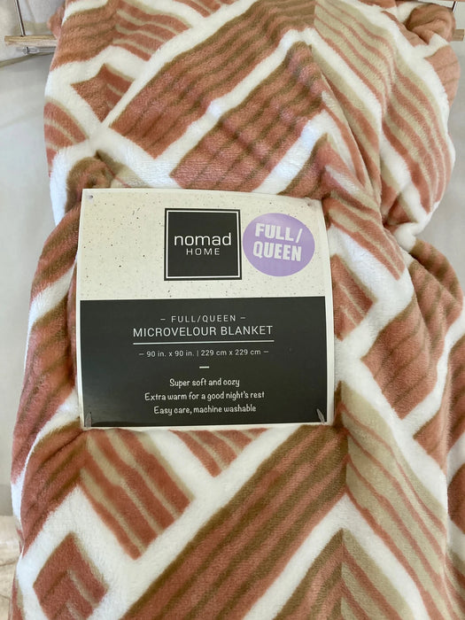 Nomad Home full/queen microvelour blanket tan/pink/white 29892