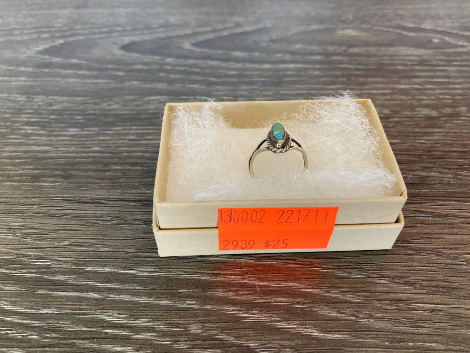 Sterling silver oblong turquoise ring 30007