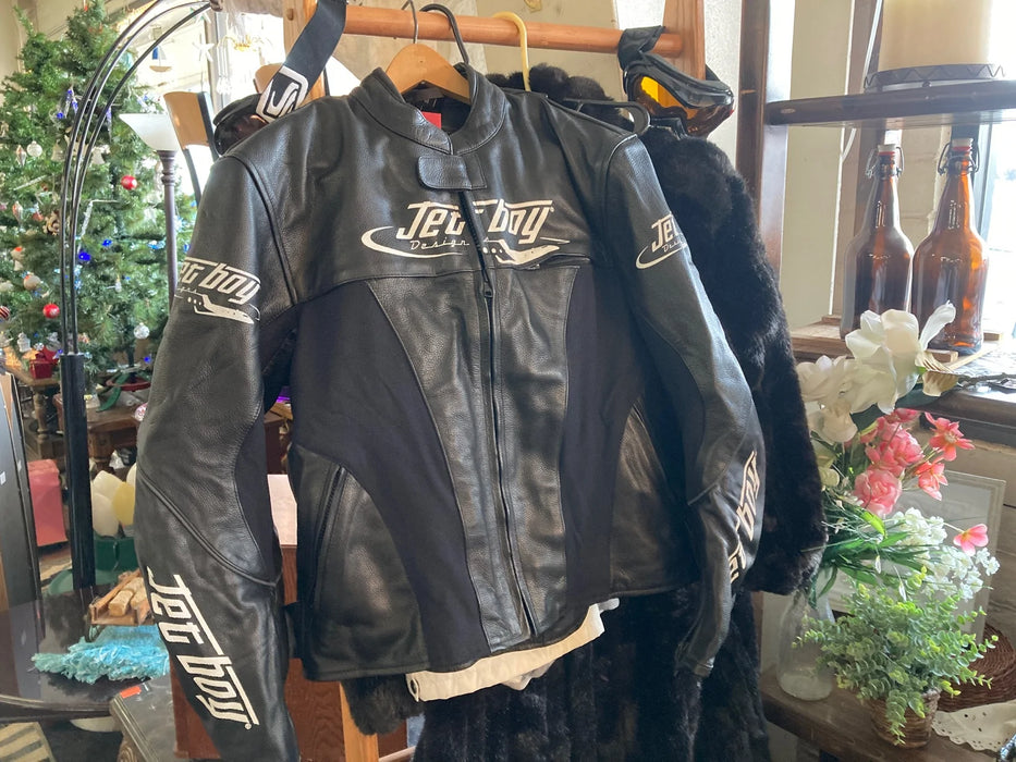Leather Jet Boy Designs motorcycle jacket size medium 30049