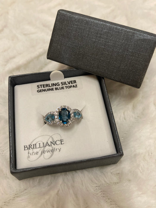 Sterling silver blue topaz ring 26569