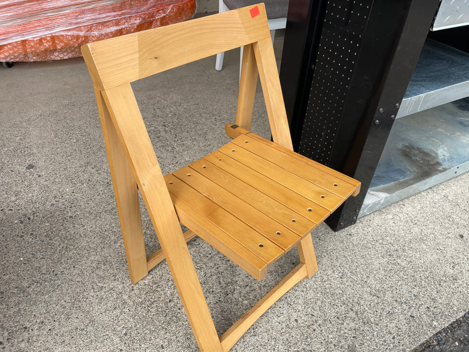 Mid Century Modern wooden folding chair 30852