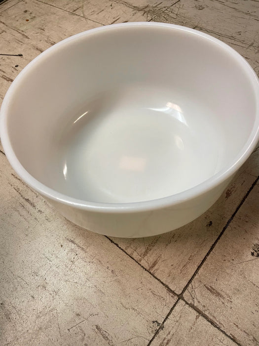 White porcelain bowl 28122