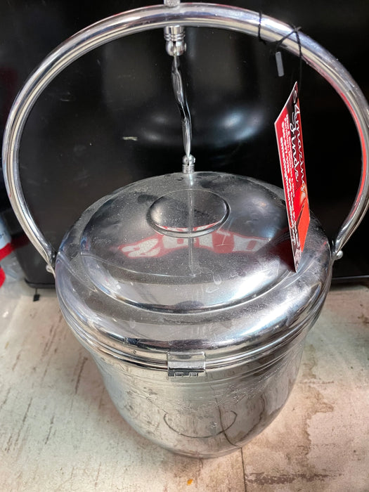 Vintage chrome ice bucket 28152