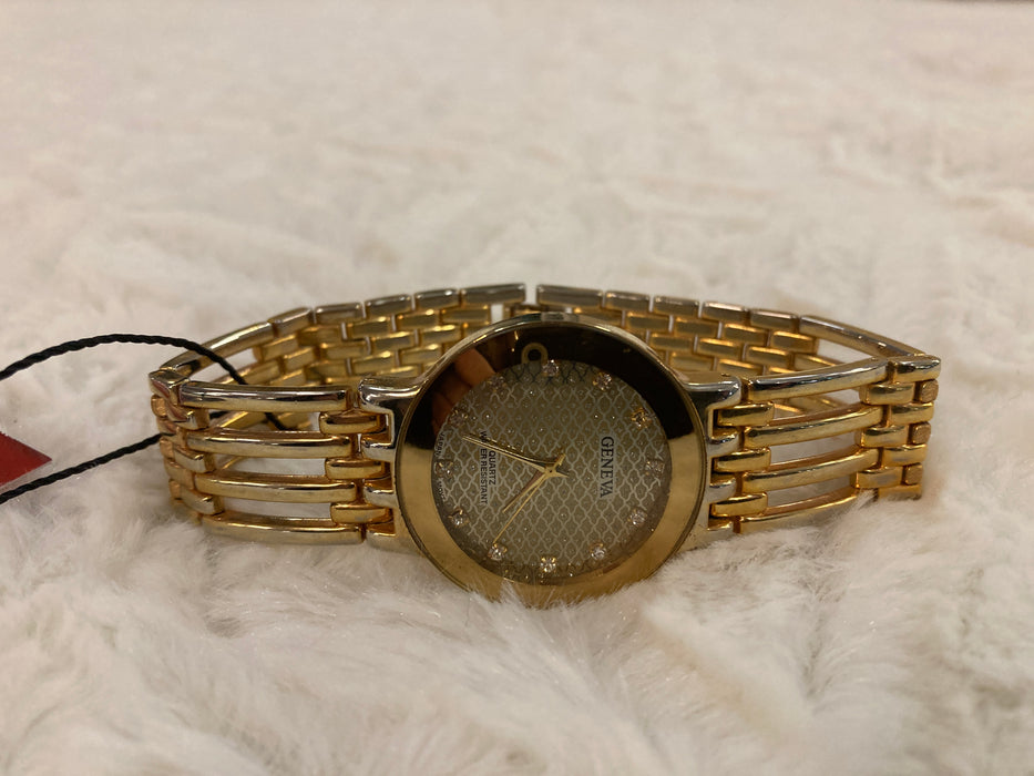 Geneva quartz water resistant gold watch 30434