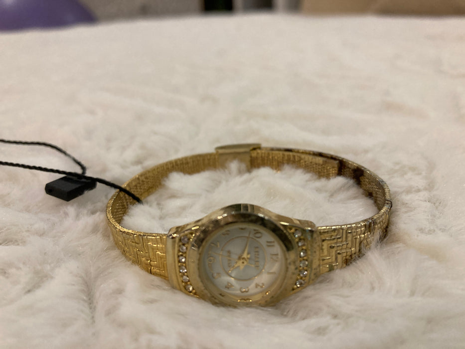 Sharp gold watch 30424