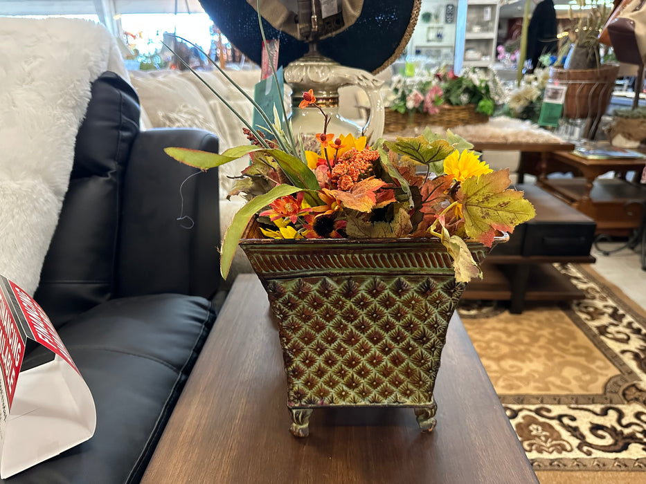Metal vase w/ faux flowers 30454