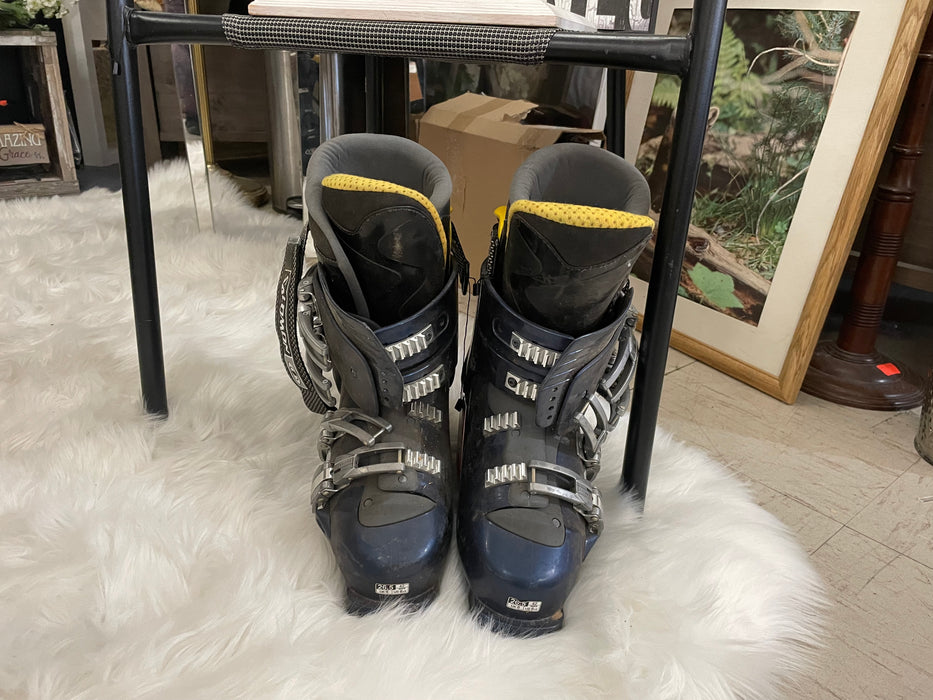 Salomon ski boots size 8.5 30479