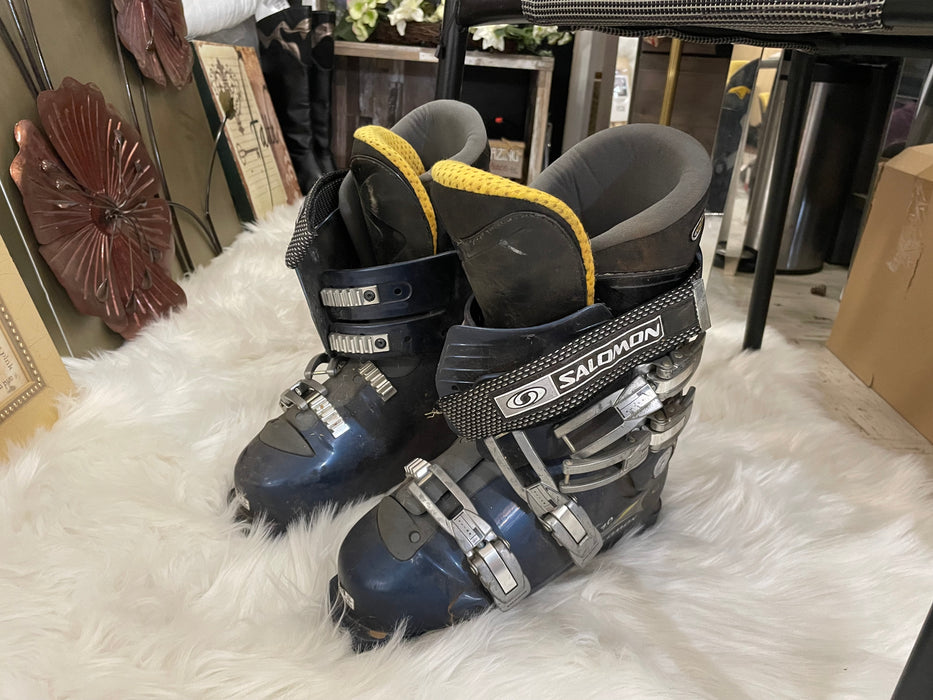 Salomon ski boots size 8.5 30479