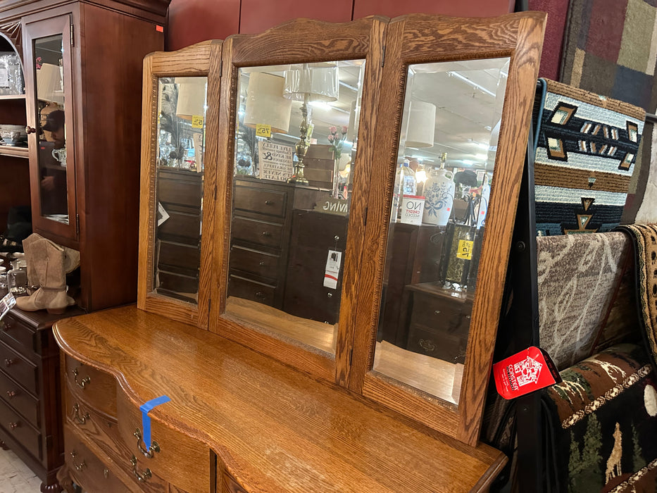 Dresser 7 drawers oak w/ 3-way vanity mirror 30306