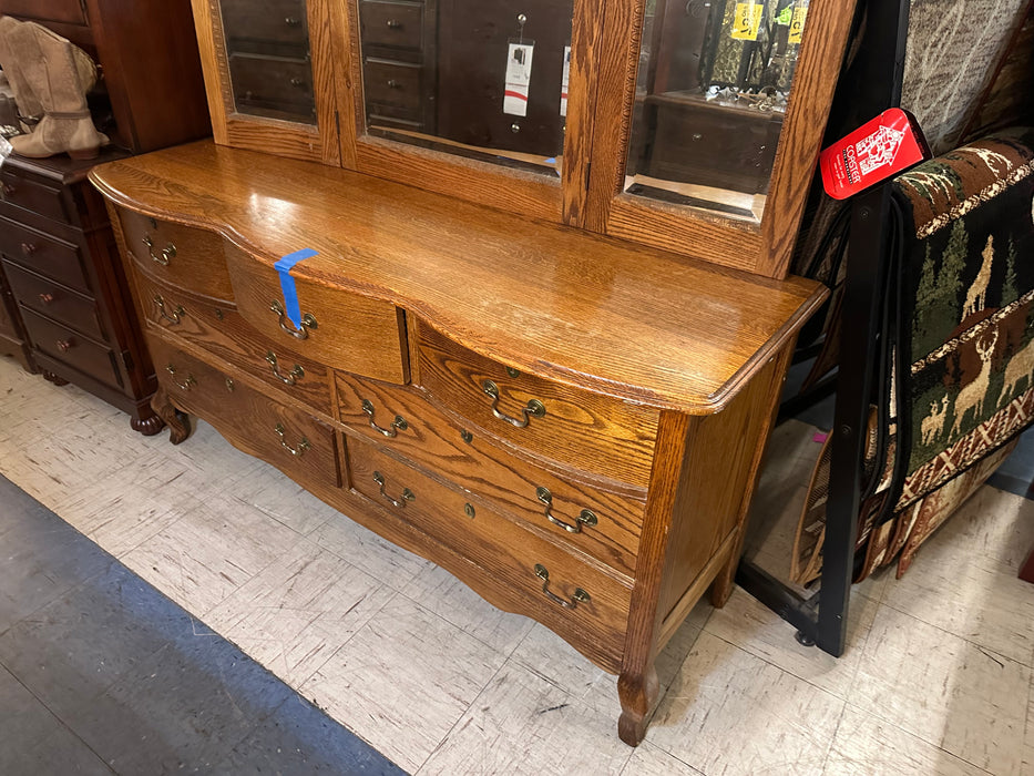 Dresser 7 drawers oak w/ 3-way vanity mirror 30306