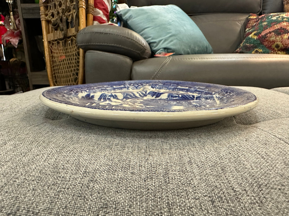Blue Willow plate with serving sections 30363