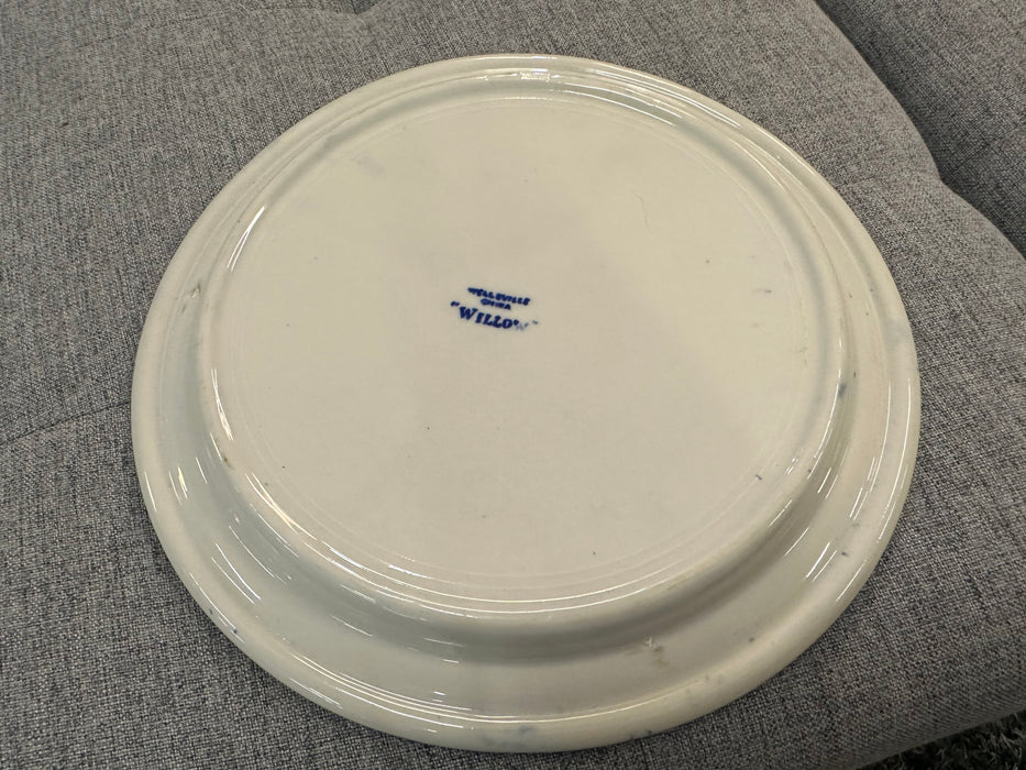 Blue Willow plate with serving sections 30363