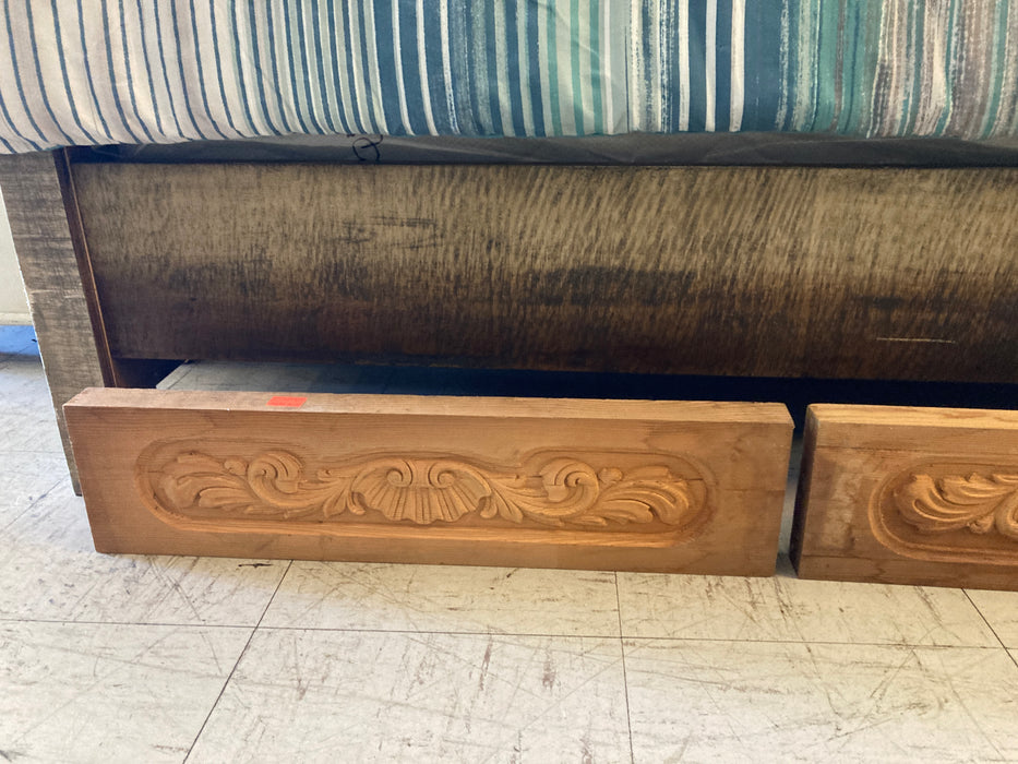 Ornate wood plank 30512
