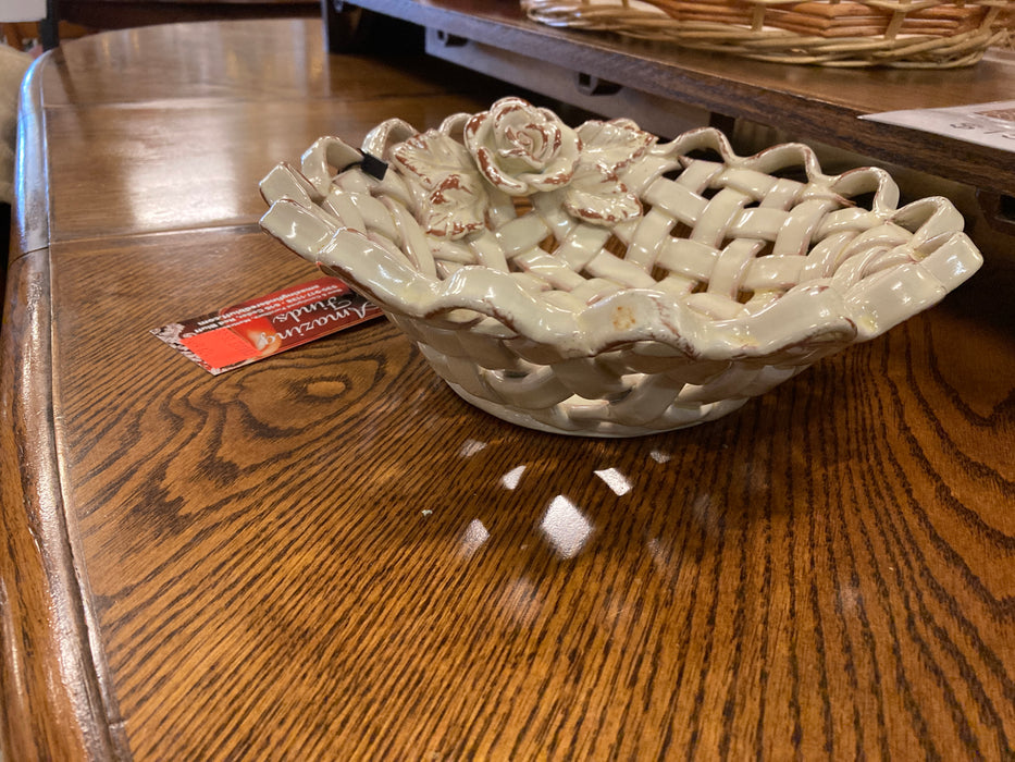 Vintage basket weave bowl 30550