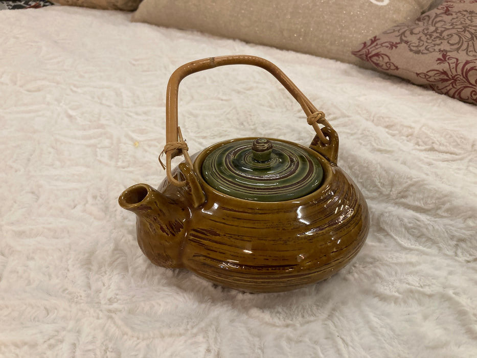Teapot with wood handle Asian inspired 30555