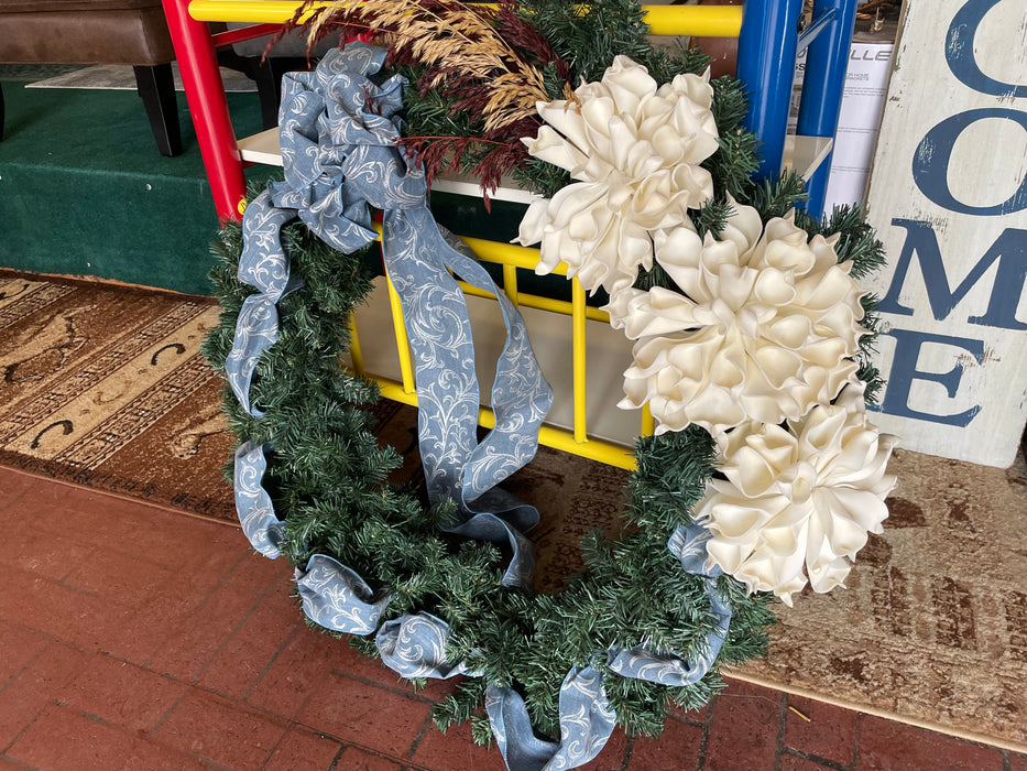 Large wreath with ribbons 30580