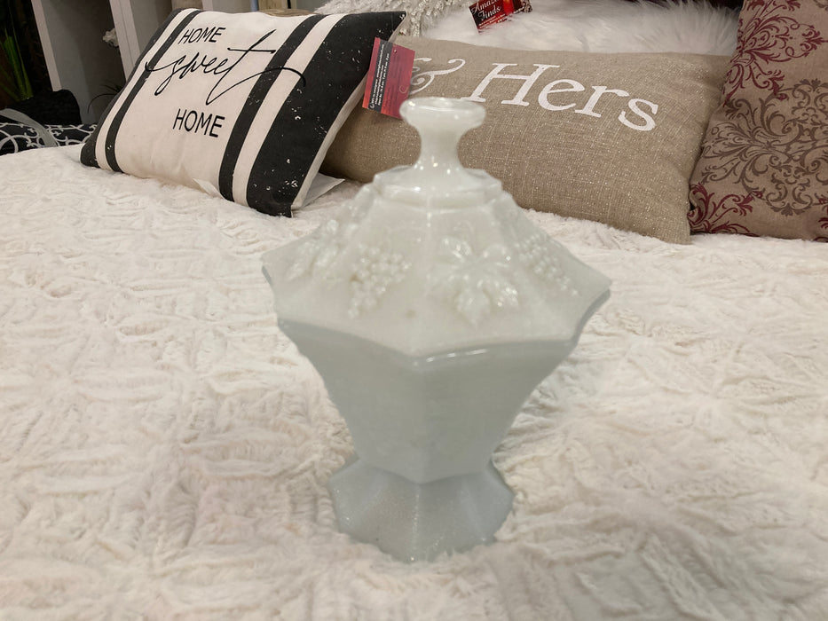 Anchor Hocking milk glass covered candy dish 30683