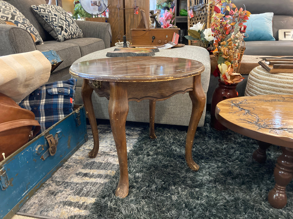Round end table 30778