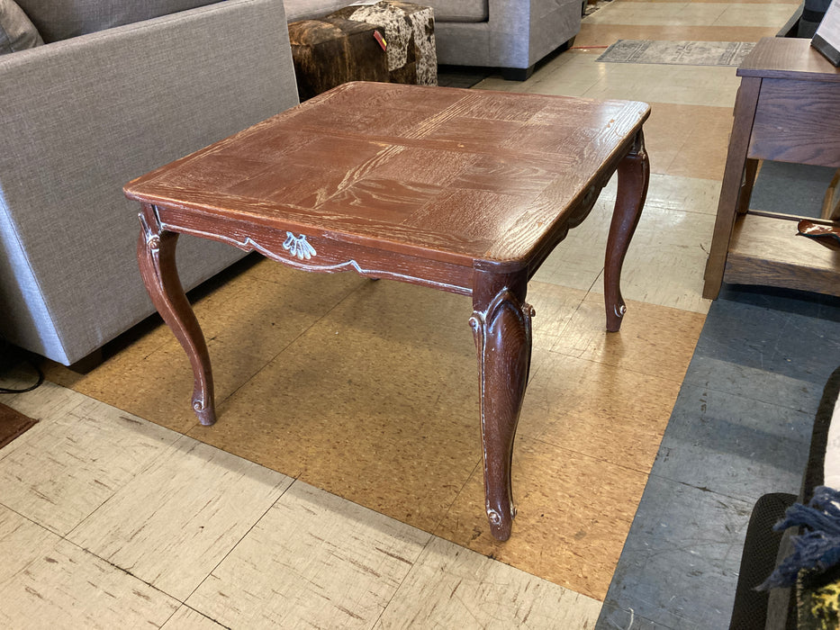 Square accent end table 30771