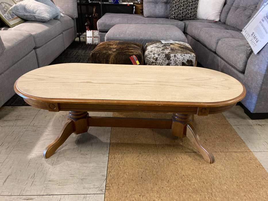 Long oval coffee table 30775