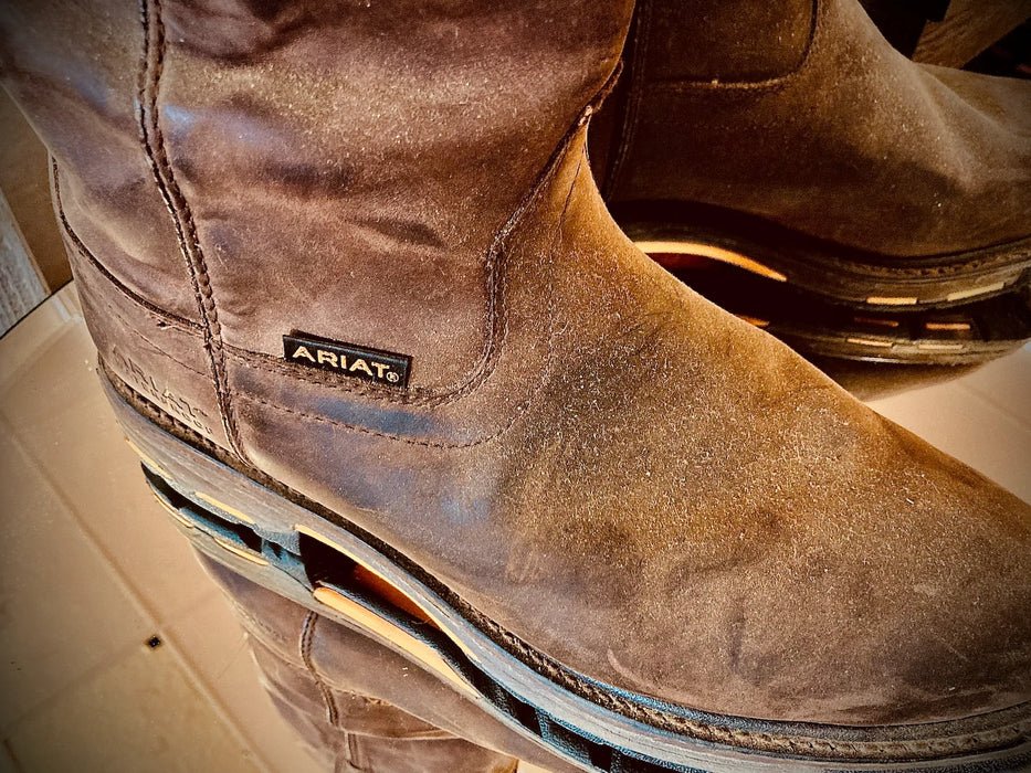 Ariat waterproof leather work boots, size 11 EE 26948