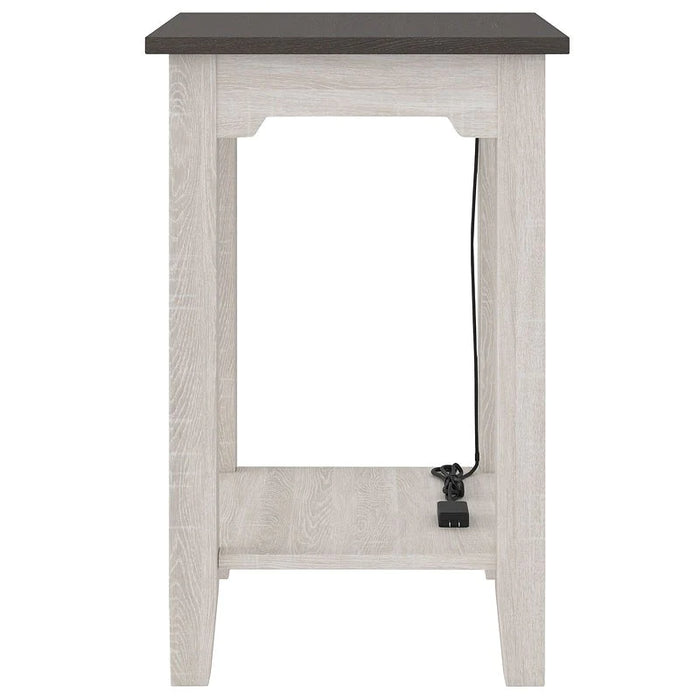 Dorrinson Chairside End Table NEW AY-T287-7
